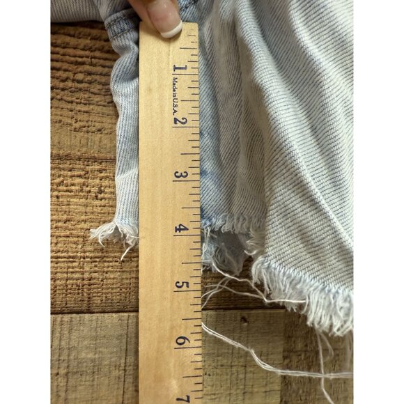 American Eagle Mom Shorts Size 2 Frayed Hem Distressed - Picture 2 of 8